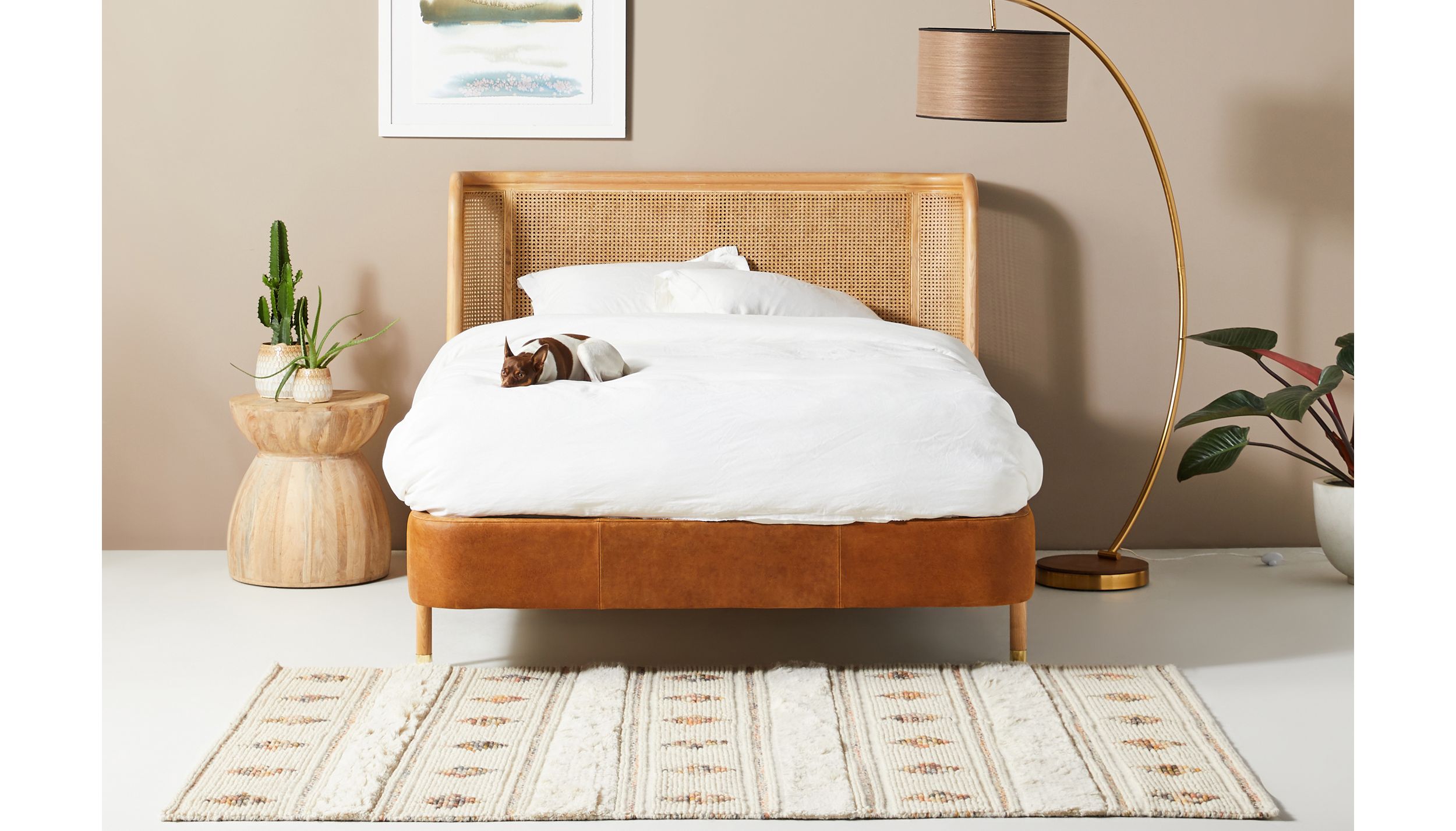 Top-Quality Luxury Faux Leather Bed Frame Top-Quality Luxury Faux Leather Bed Frame